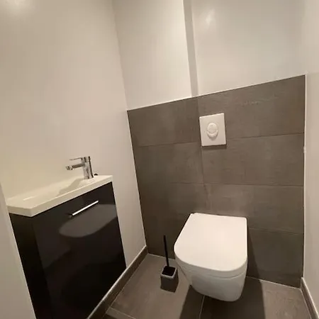 90m2 Hyper Centre Sauna Apartman *